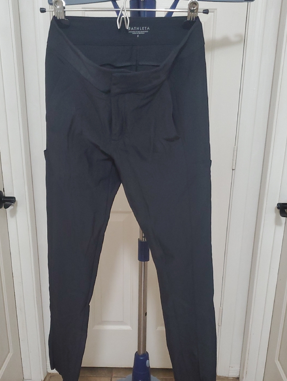 Athleta Women's Black Slim Performance Joggers